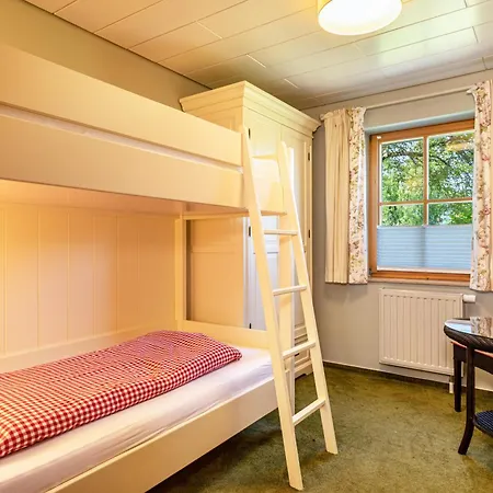 Trostelhof 2 *